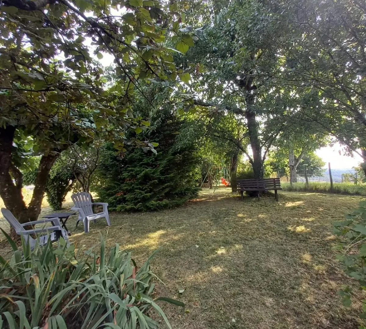 Gite Rural Aux Portes De L'Auvergne Les Serres Bagnac